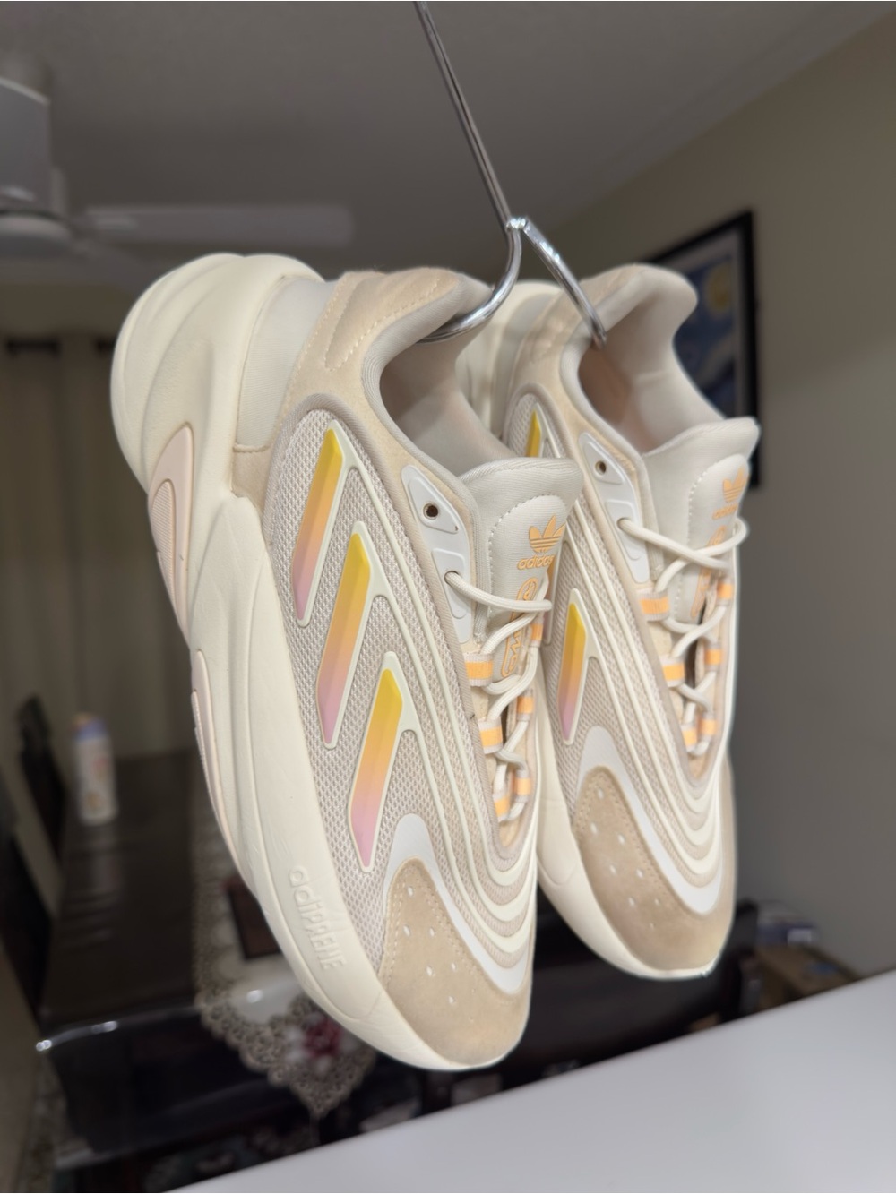 adidas Ozelia Low Cream White Acid Orange A-HQ6658 Women’s Size 6.5